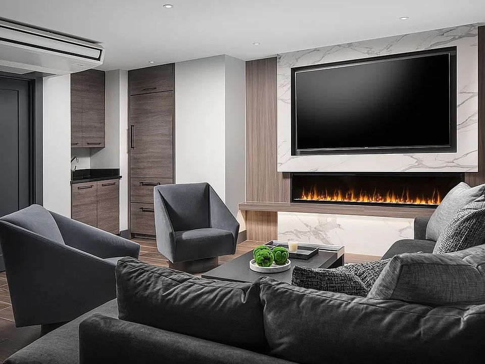 1st image of 30 Park Ave APT 17M