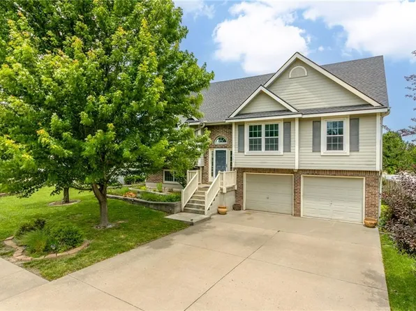 1301 River Run Dr, Platte City, MO 64079