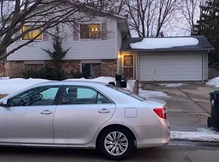 800 124th Ln NW, Coon Rapids, MN 55448