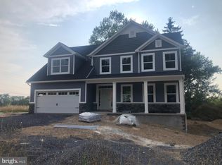 981 Forest Rd, Chambersburg, PA 17202