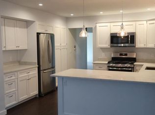 17550 Brooklawn Dr, Brookfield, WI 53045