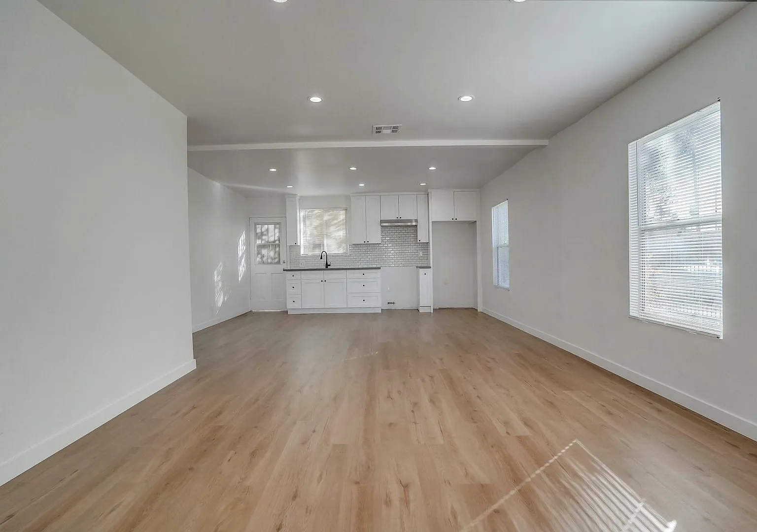 12535 Burbank Blvd — Photo 3