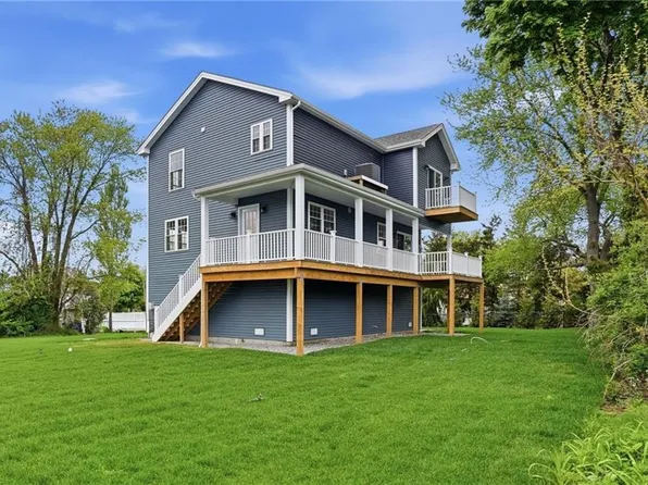 60 Bloor St, Warwick, RI 02889