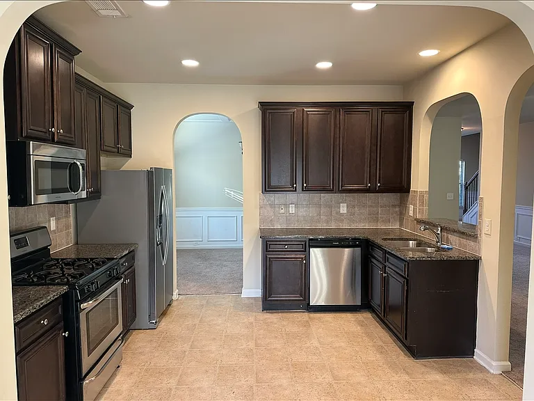 624 Ocean Ave — Photo 10
