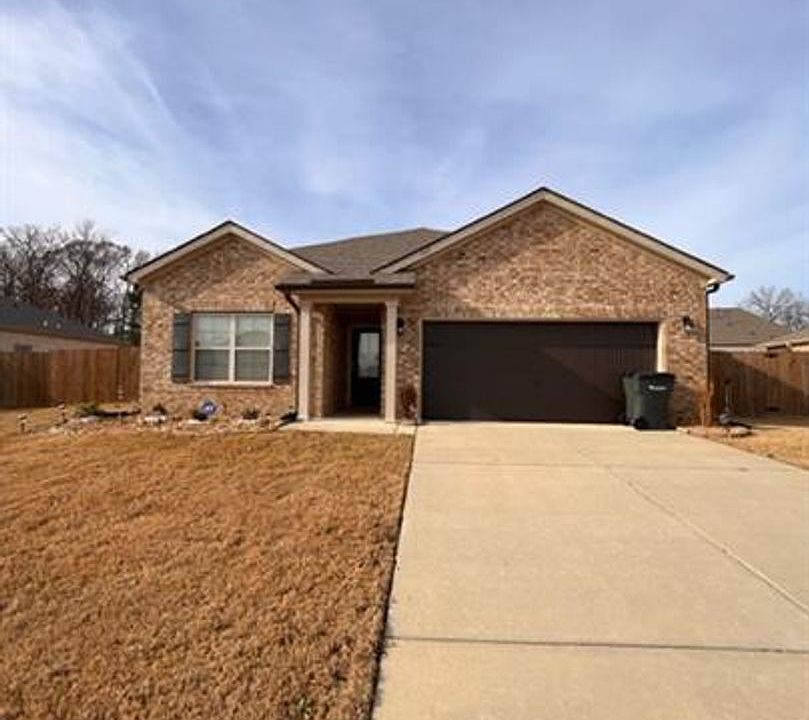 1st image of 360 Lilly Dr #1