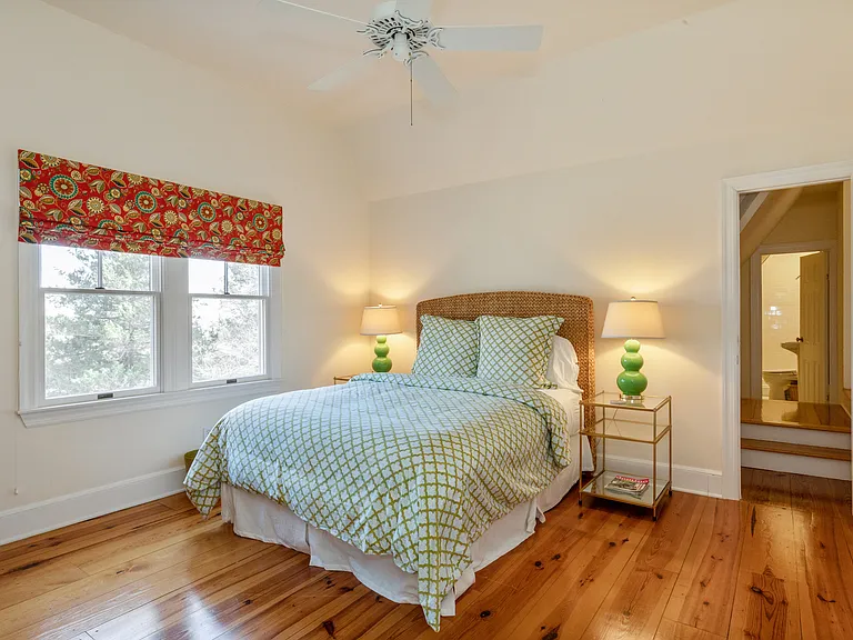 880 Lumber Ln — Photo 18