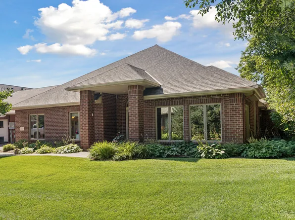 189 W Canyon Dr, Hudson, WI 54016