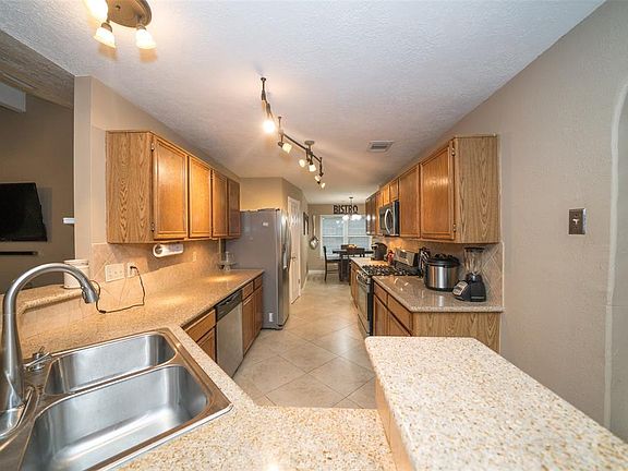 5th image of 10830 W Dogwood Dr