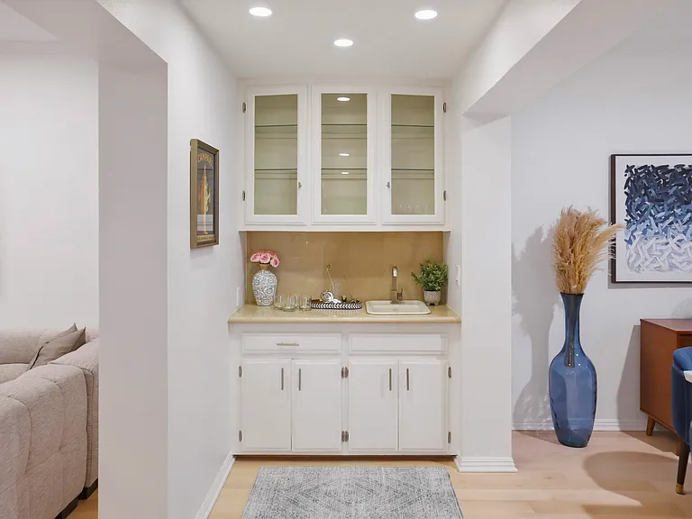 Wet bar