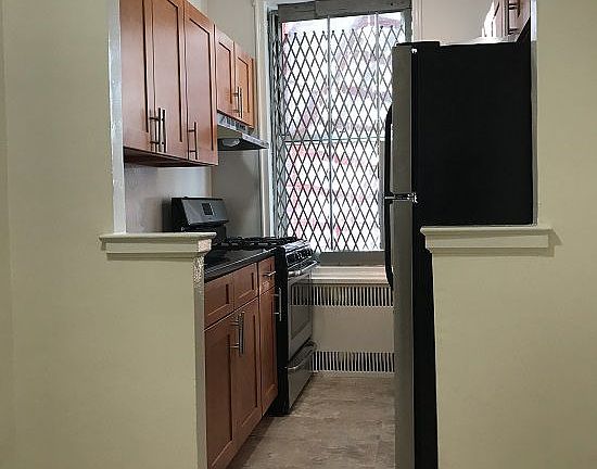 5th image of 6325 Saunders St APT 7E