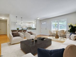 7 Farm Cottage Rd APT C, Gladstone, NJ 07934