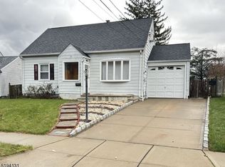 39 Surrey Ln, Clifton, NJ 07012