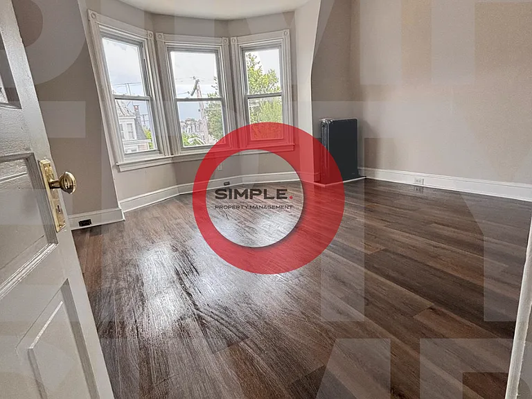 167 W Windsor St — Photo 26