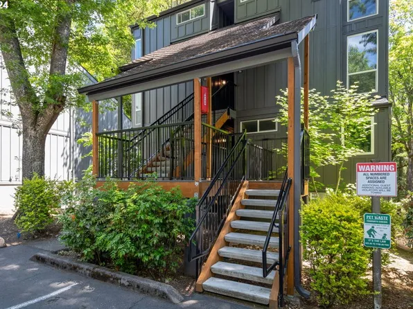 100 Kerr Pkwy APT 54, Lake Oswego, OR 97035