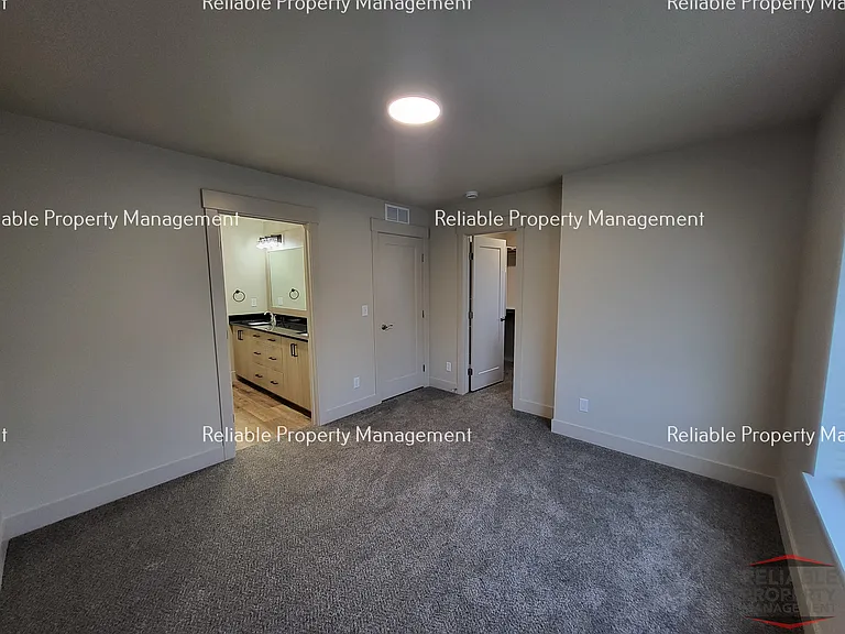 2701 E Derrald Ave — Photo 7