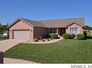 405 Prefontaine Ct, Lebanon, IL 62254