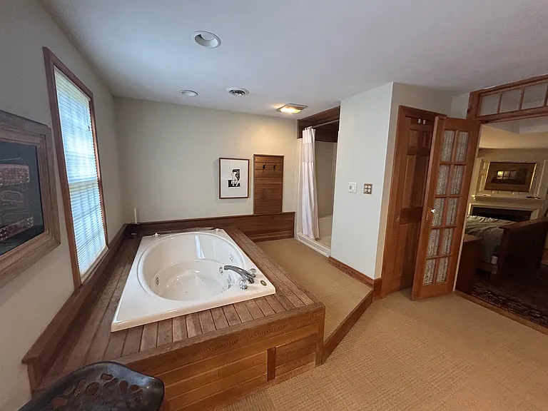 266 N Haverhill Rd — Photo 33