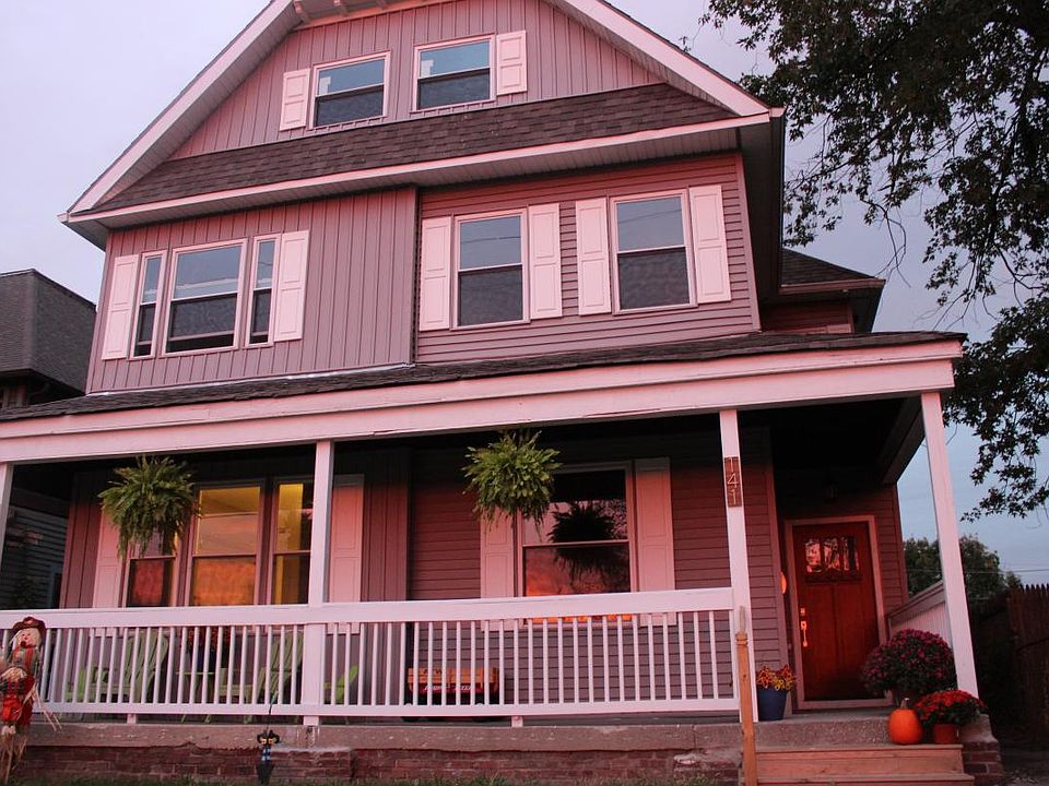 1st image of 141 N Highland Ave