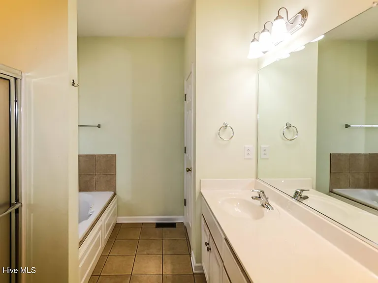 547 Great Fls — Photo 14