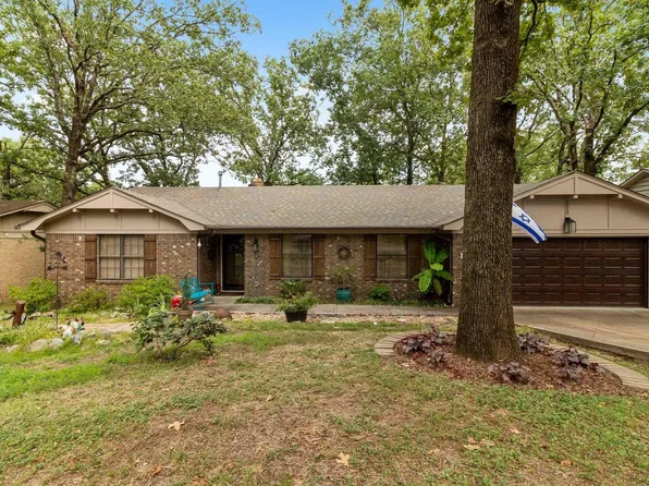 1117 Old Charter Ct, Little Rock, AR 72211