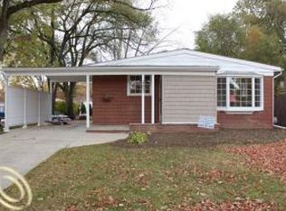 22631 Avalon St, Saint Clair Shores, MI 48080