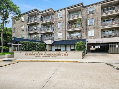 500 Lake Marina Ave APT 230, New Orleans, LA, 70124