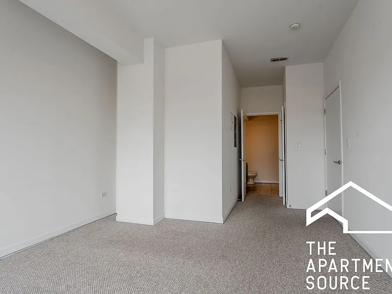 4217 W Irving Park Rd #2A — Photo 11