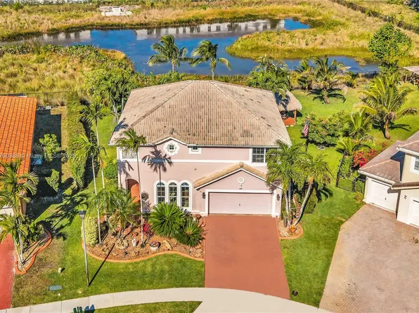 608 SW 168th Ln, Hollywood, FL 33027