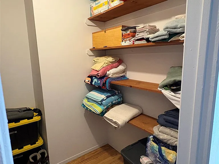 70 Hickory Rd #B — Photo 11