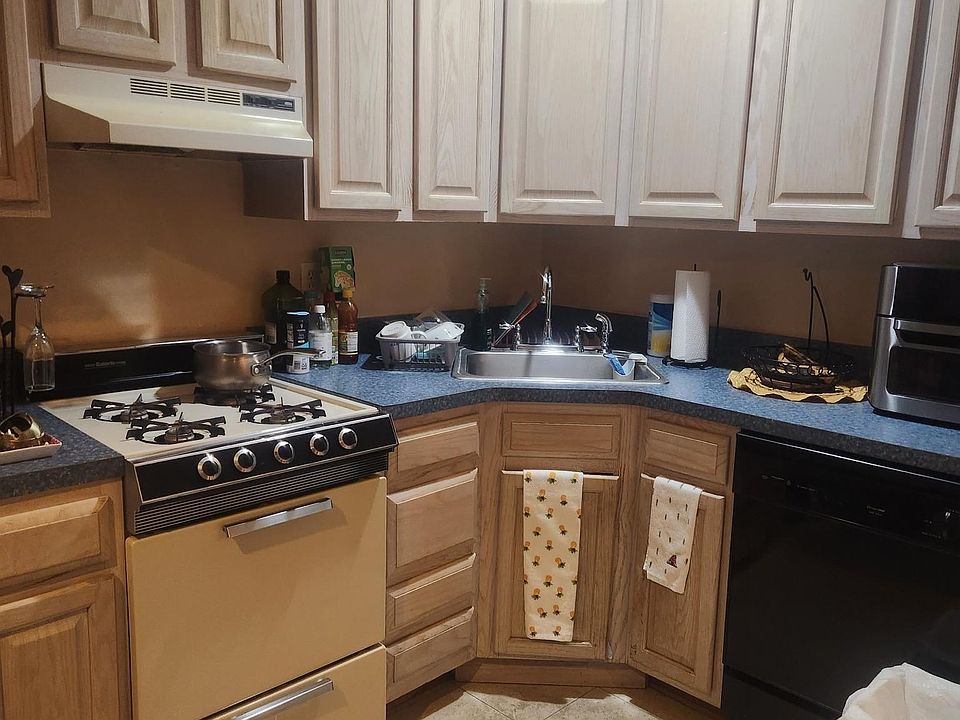 1st image of 239 Orchard St #3J