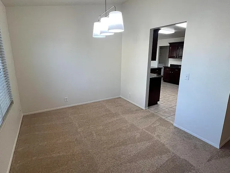1321 E Morrow Dr — Photo 9