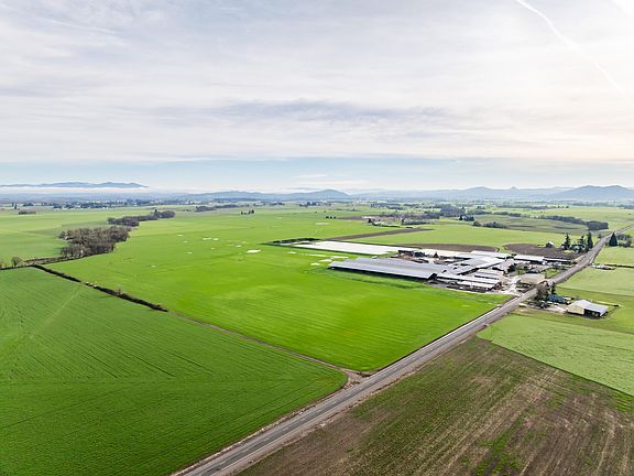 2nd image of 35725 Engle Rd SE