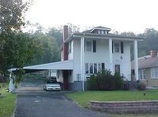 810 E Walnut St, Lewistown, PA 17044