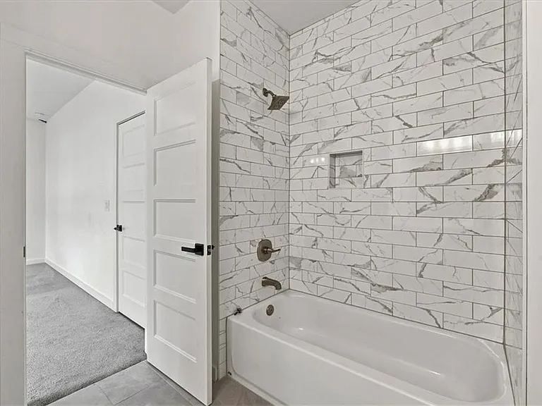 1077 Glen Opal Dr — Photo 29