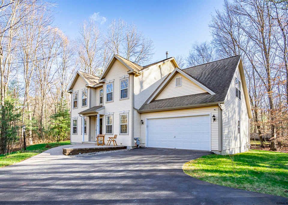1st image of 20 Glenburnie Dr