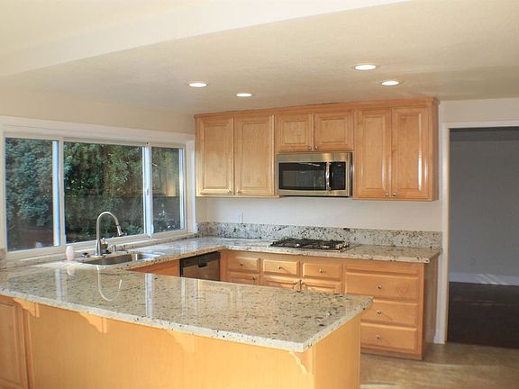 4th image of 6901 Los Olivos Dr