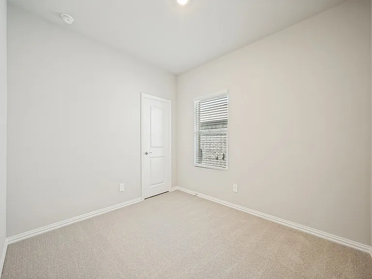 715 Dotty Dr — Photo 15