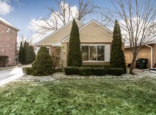 2105 Glenview Ave, Park Ridge, IL 60068