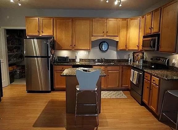 3rd image of 845 Forest Ave APT 303