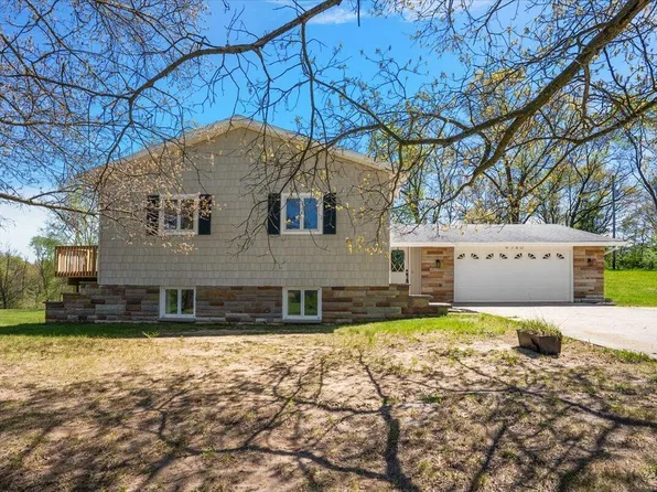 9780 Courtland Dr NE, Rockford, MI 49341