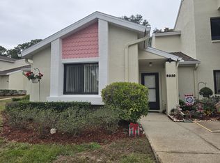8055 Picketts Ct, Weeki Wachee, FL 34613