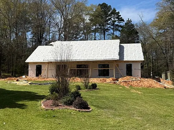 8047 Pinewood Dr, Meridian, MS 39305