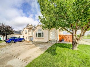 198 S Cougar Way N, Lethbridge, AB T1H6P4