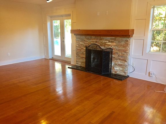 5th image of 1124 Lake Weldona Dr