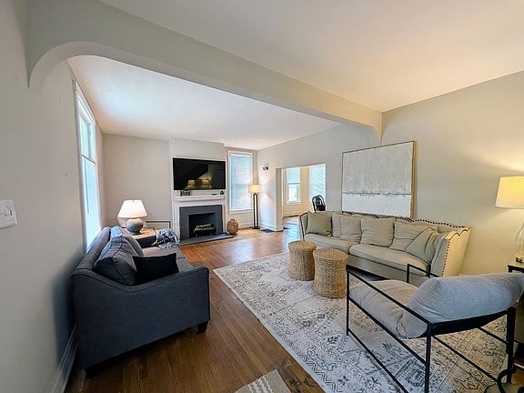 4th image of 41 Acosta Avenue