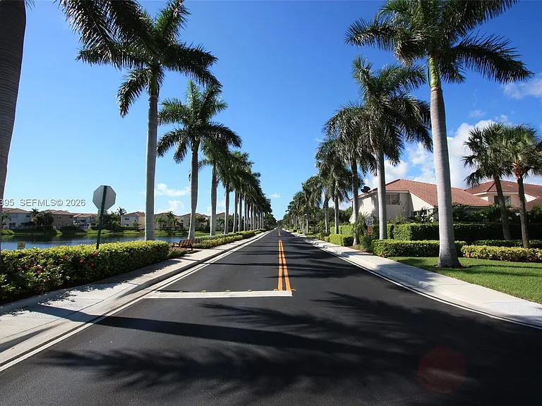 1130 Buttonwood Ln #- — Photo 39