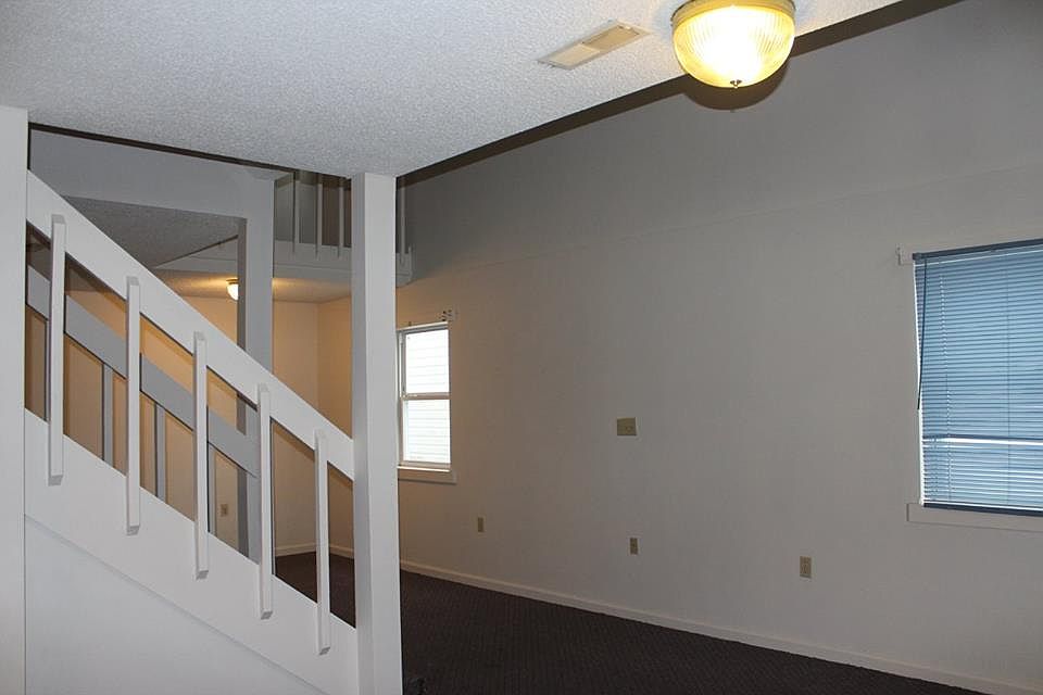 1st image of 707 S Oakwood Ave APT 9