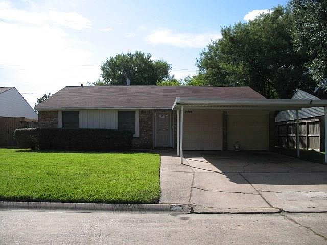 1st image of 2222 Huckleberry Ln