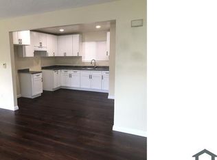 10318 S Main St #1, Los Angeles, CA 90003