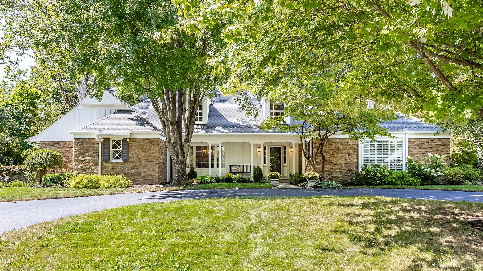 7950 Meridian Hills Ln photo 1